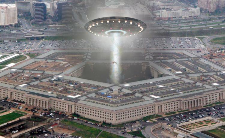 Risultati immagini per ufo e pentagono